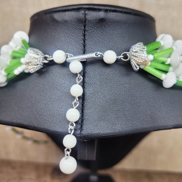 Japan 10 Strand Vintage Filigree Neon Green and White Glass Beaded Necklace - Picture 2 of 4